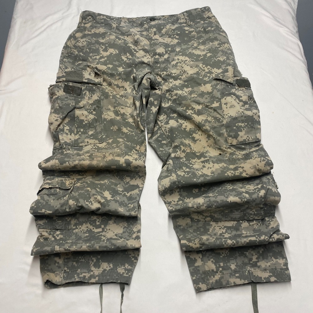 US Army ACU Digital Camo Cargo Pants Medium Regular Ripstop Trouser UNICOR